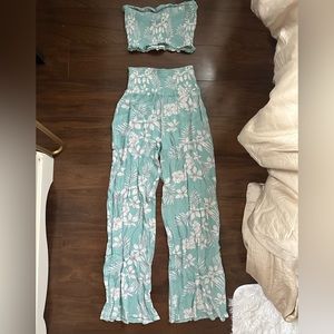 Forever 21 Tube Top And Flowy Pants Hawaiian Set
